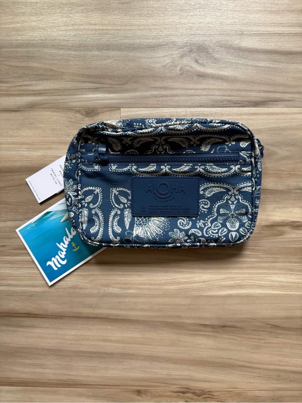 Aloha Collection Crossbody Bag - Picture 3 of 11